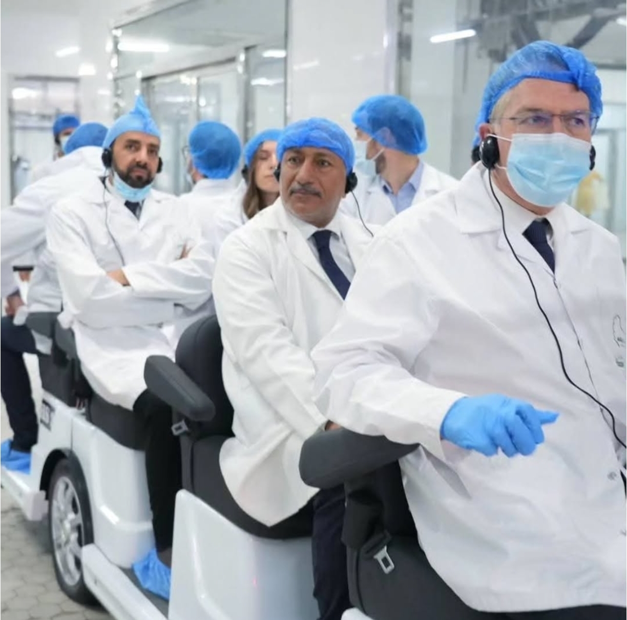 محافظ كربلاء الخطابي يصطحب السفير الفرنسي باتريك دوريل والوفد المرافق له  لزيارة مشروع صحاري كربلاء